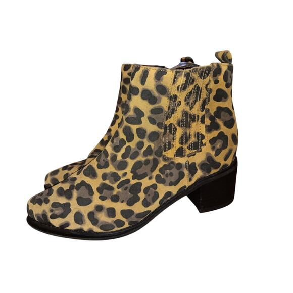 Blondo Elvina Waterproof Bootie ankle boot leopard print size 8.5 - Picture 5 of 6